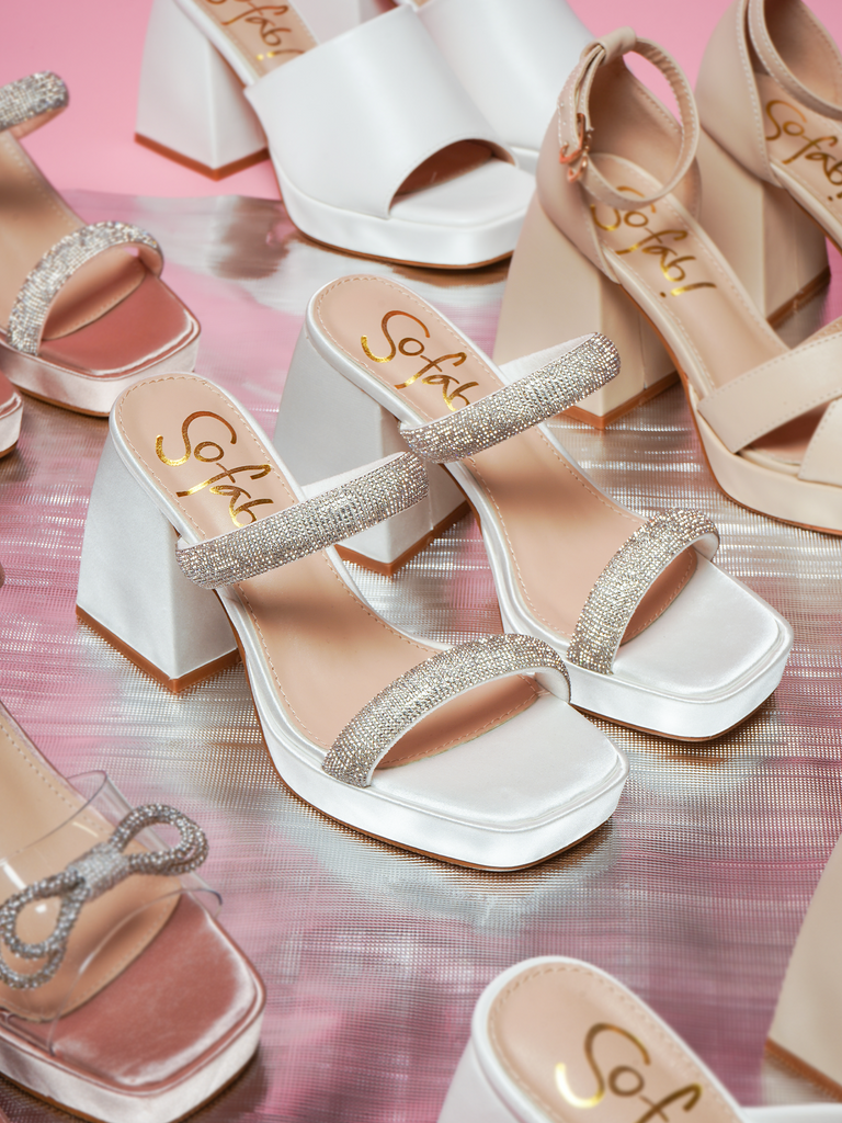 Slides top with heels