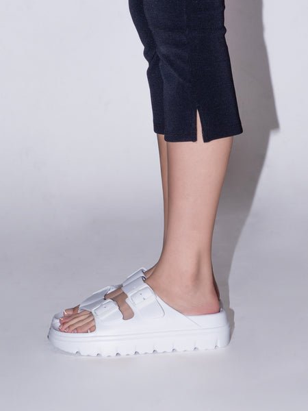 Tami Flat Slides